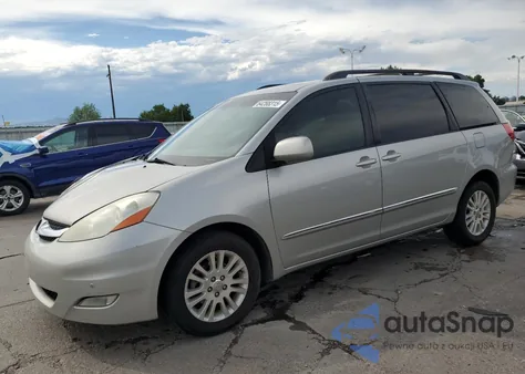 2010 Toyota Sienna Xle z USA, uszkodzony, nr VIN 5TDDK4CC1AS031488